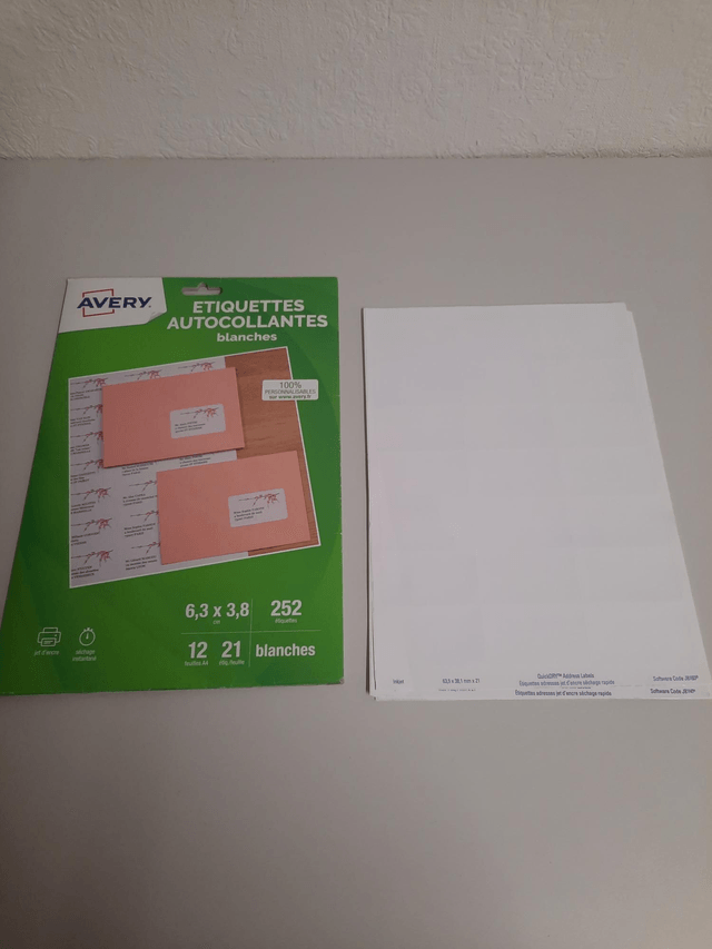 Étiquettes rectangle Averty neuf ( 8 feuilles ) 