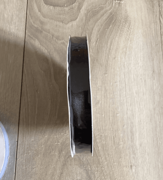 Rouleau ruban noir neuf 
